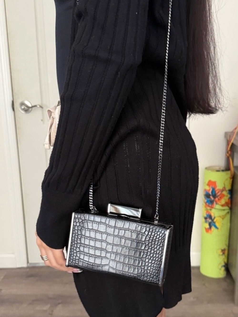 Source Unknown Black Croc-Embossed Box Clutch with Chain